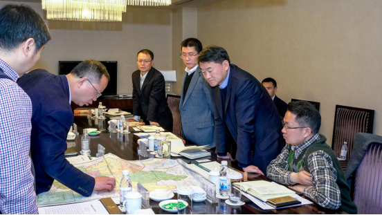 集团党委书记、董事长任丁会见峨边 县委书记谭焰一行