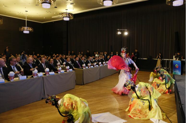 集团党委书记、董事长任丁率团赴荷兰、德国、以色列考察