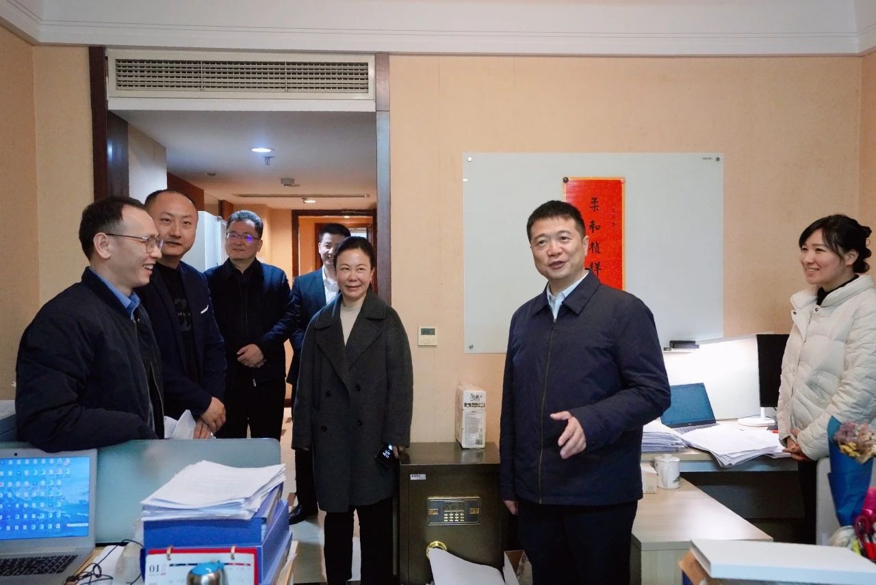 温暖启航，共赴新篇！—— 省尊龙凯时集团领导走访慰问干部职工